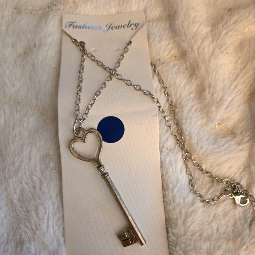 **3/$10** Fashion Jewelry Silver Key Necklace